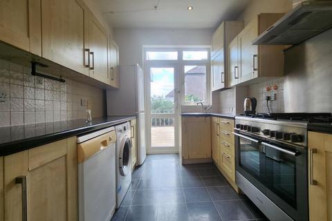 540 Eastern Avenue, Ilford, IG2 6PH