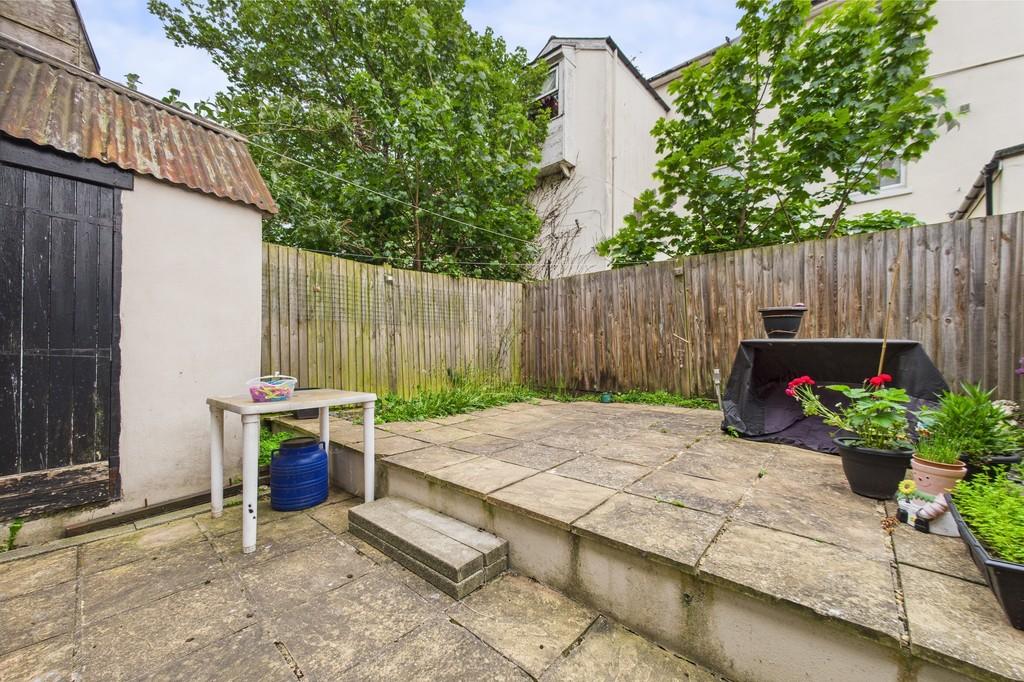 Cam01085 g0 pr0563 still010