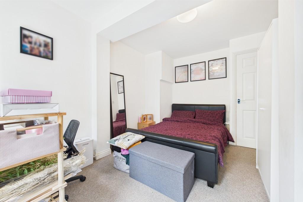 Cam01085 g0 pr0563 still006