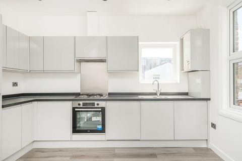 1 bedroom flat for sale, Fairlight Road, London SW17