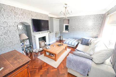 3 bedroom detached house for sale, Vale Close, Orpington