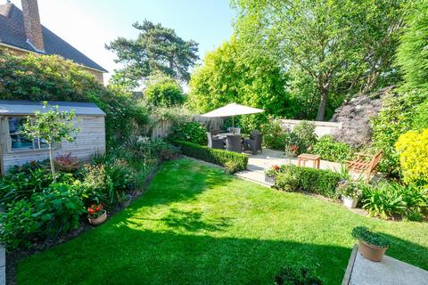 3 bedroom detached house for sale, Vale Close, Orpington