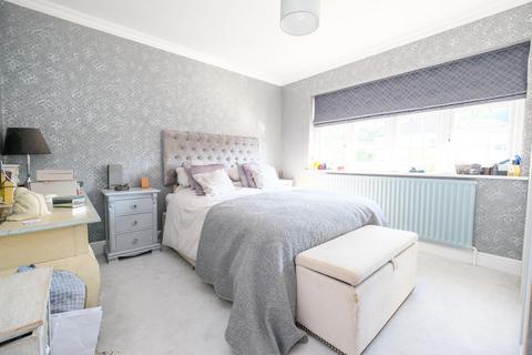 3 bedroom detached house for sale, Vale Close, Orpington