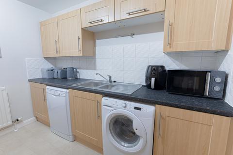 3 bedroom apartment to rent, Bannermill Place