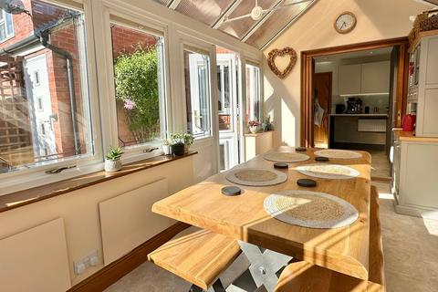 11 Elgin Way, Frimley, Camberley, GU16 9YH