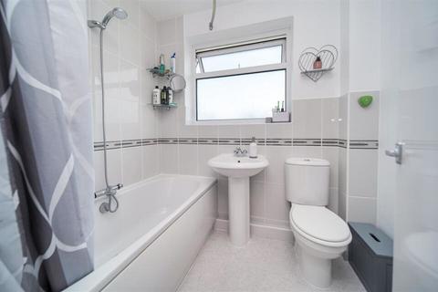 29 Ashley Close, Whitley, Melksham, SN12 8RJ
