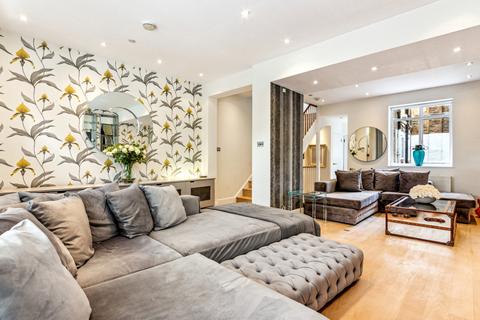 undefined, Westmoreland Terrace, London, SW1V