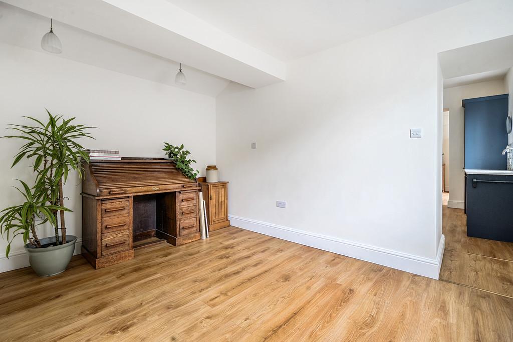 Breakfast Room / Study Area