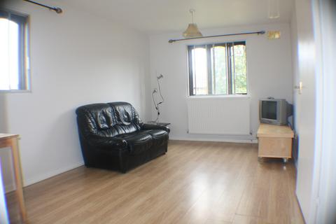 2 bedroom apartment to rent, Colnbrook