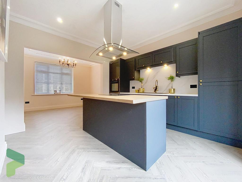 Fitted Breakfast Kitchen
