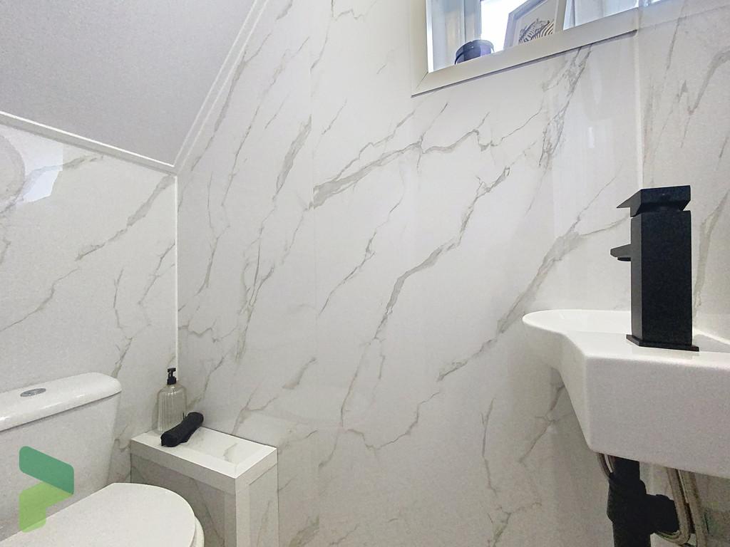 Cloakroom and WC