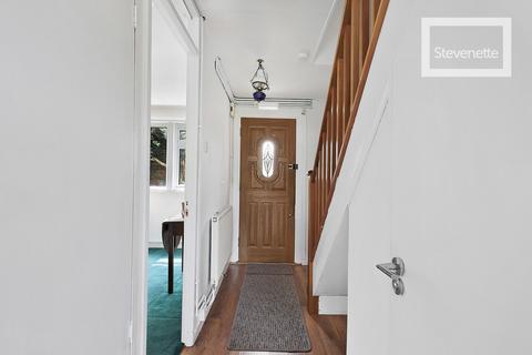 3 bedroom end of terrace house to rent, Parklands, Coopersale