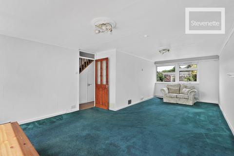 3 bedroom end of terrace house to rent, Parklands, Coopersale