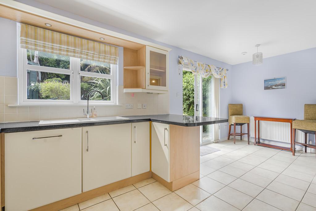 22 Sunnyside Avenue, Brightons FK2 0 GE (22)