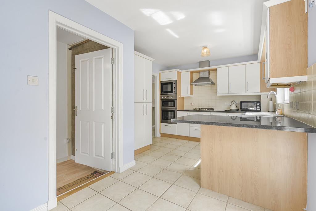 22 Sunnyside Avenue, Brightons FK2 0 GE (24)