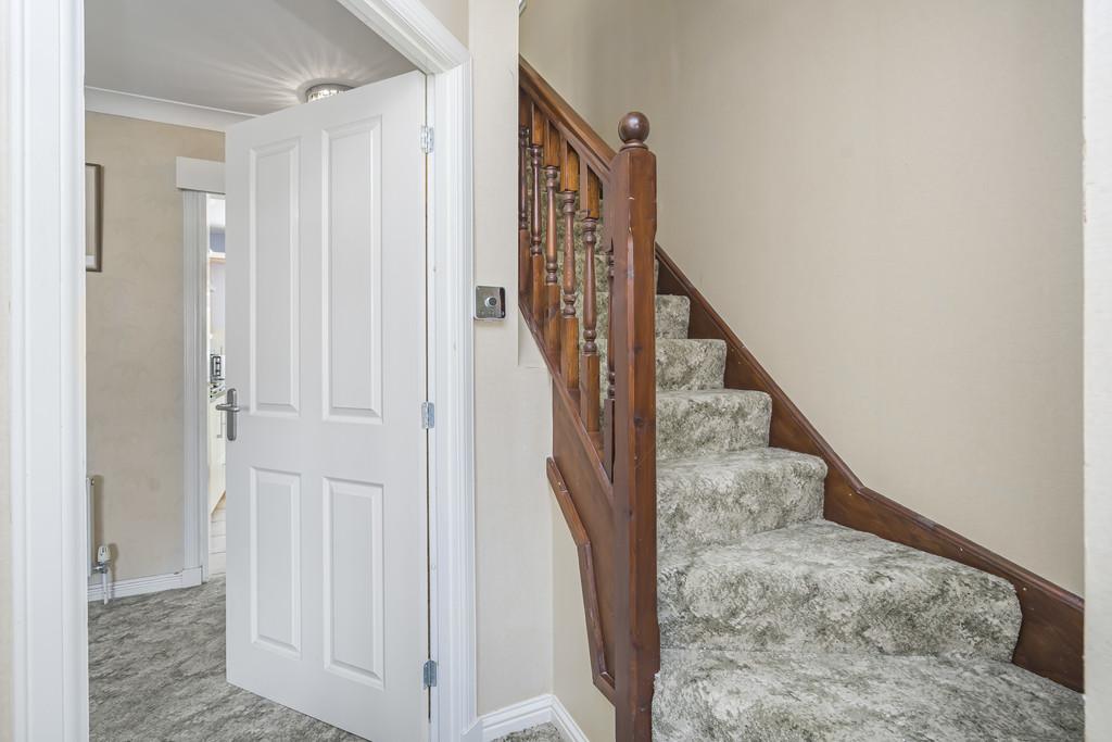 22 Sunnyside Avenue, Brightons FK2 0 GE (14)