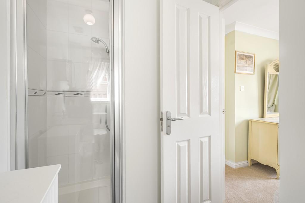 22 Sunnyside Avenue, Brightons FK2 0 GE (6)