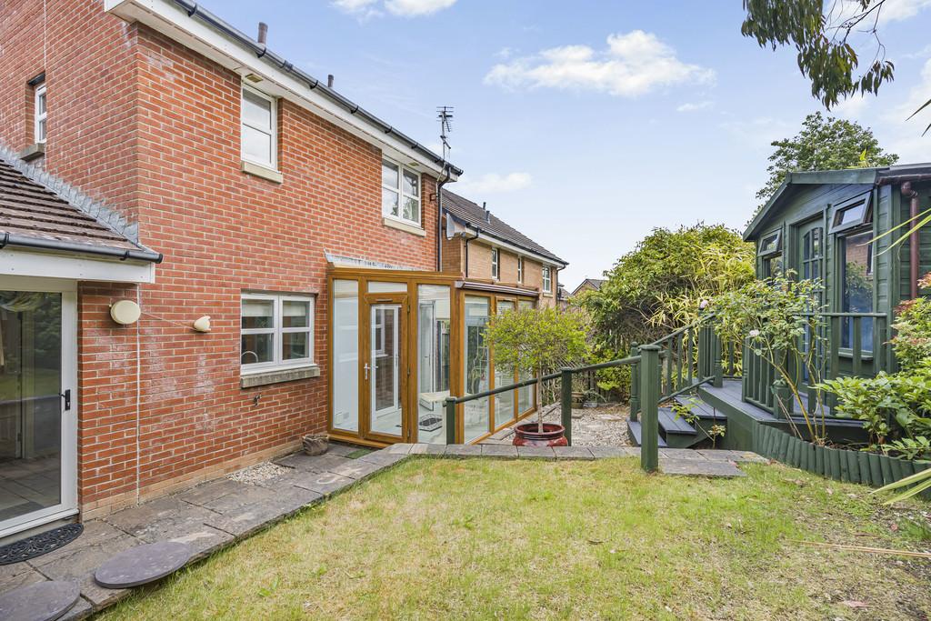 22 Sunnyside Avenue, Brightons FK2 0 GE (30)