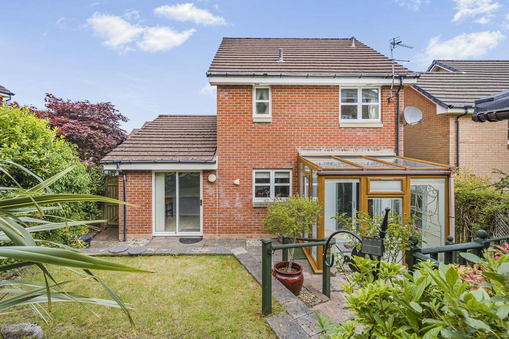 22 Sunnyside Avenue, Brightons FK2 0 GE (29)