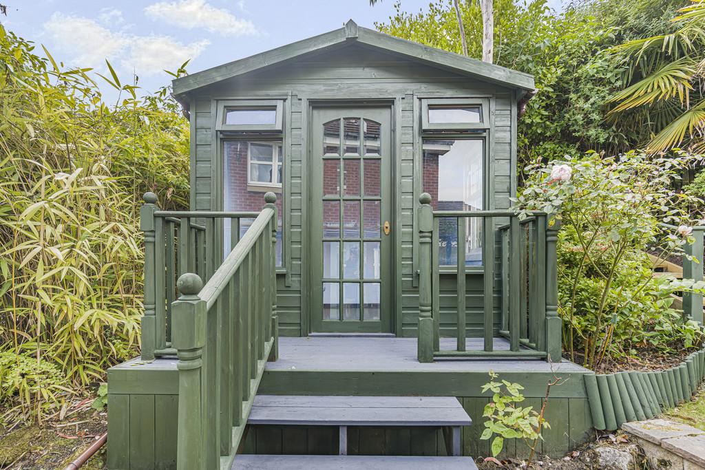 22 Sunnyside Avenue, Brightons FK2 0 GE (28)