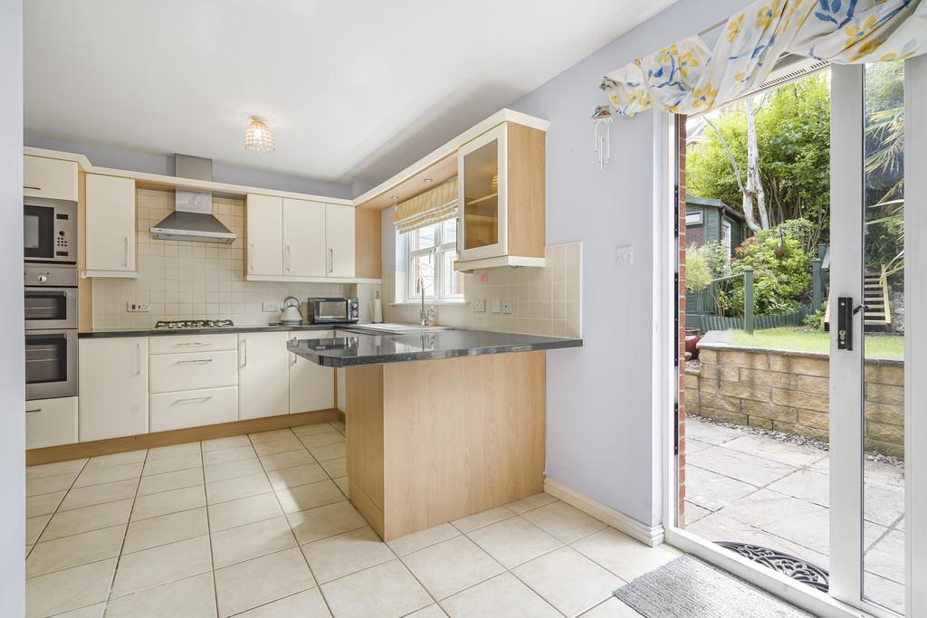 22 Sunnyside Avenue, Brightons FK2 0 GE (25)