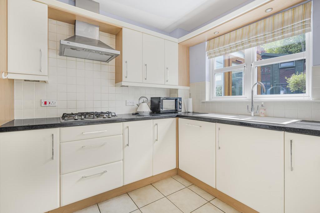 22 Sunnyside Avenue, Brightons FK2 0 GE (23)