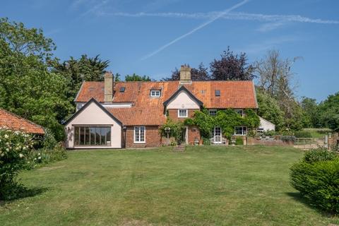 5 bedroom detached house for sale, The Street, Rushmere