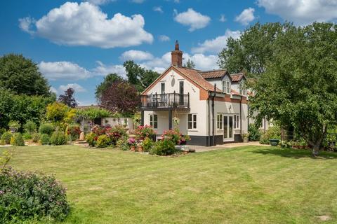 5 bedroom detached house for sale, Colton, Norwich