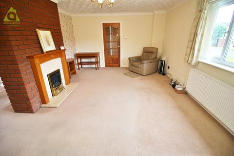 3 bedroom bungalow for sale, Brambling Drive, Westhoughton, BL5 2SW