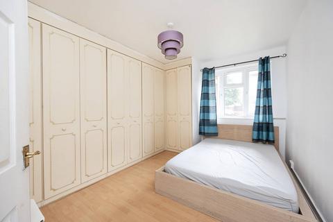 1 bedroom flat for sale, Armsby House, Stepney Way, Stepney, London, E1