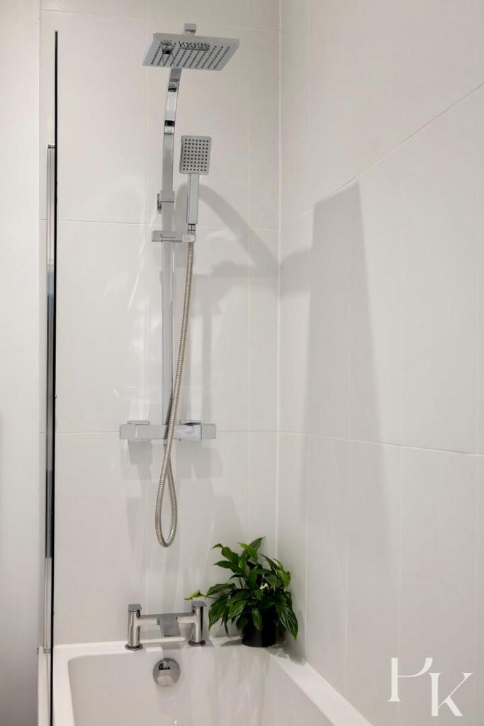 Abinger Road, 7-012.jpg