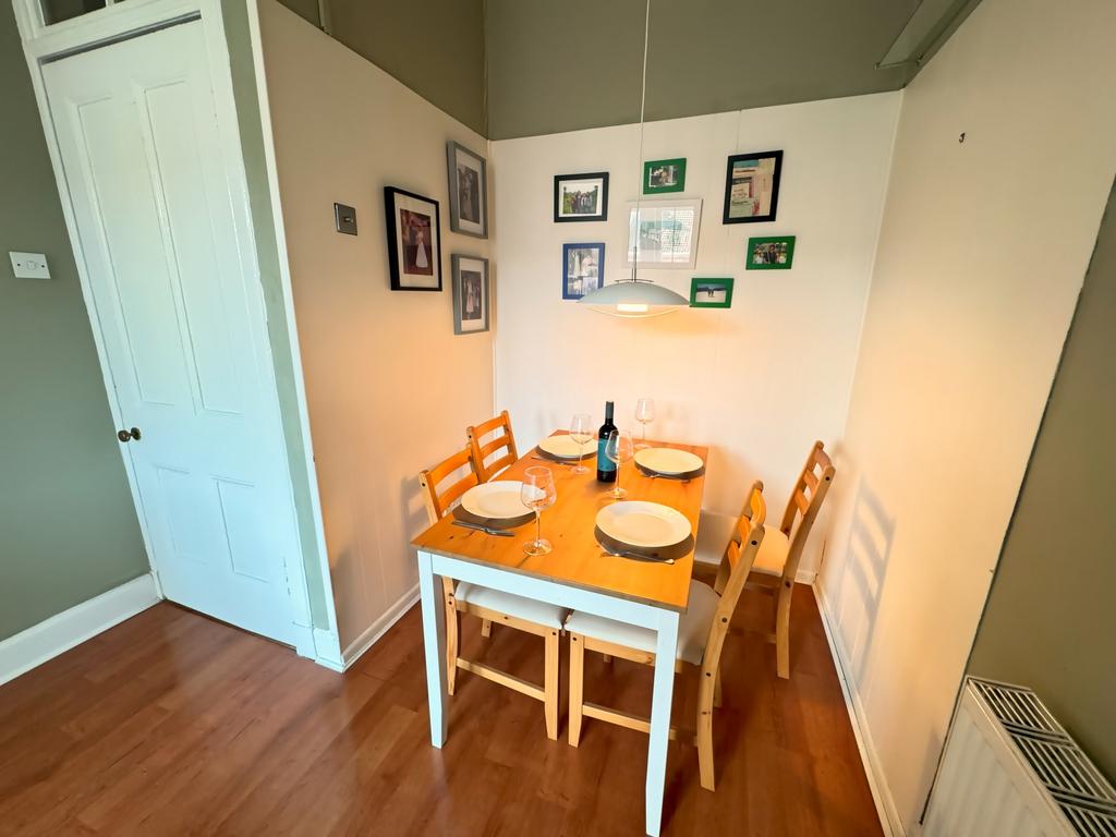 Dining 2