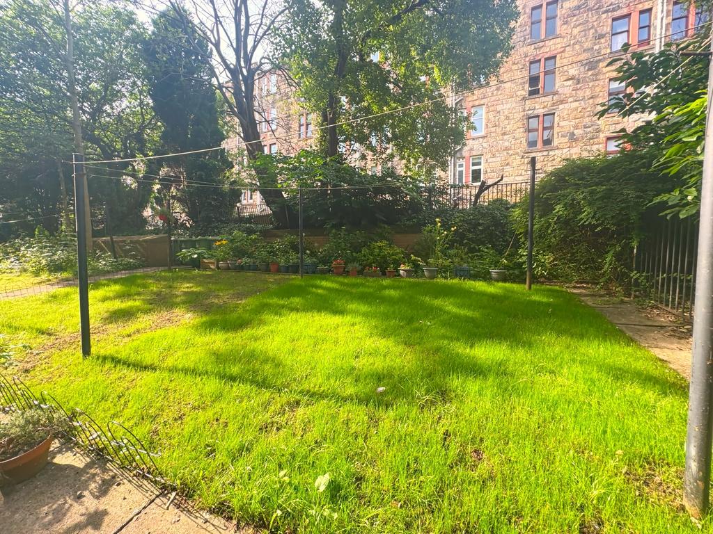 Rear court