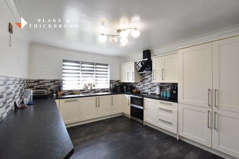 3 bedroom detached bungalow to rent, Point Clear Road, St Osyth, Clacton-on-Sea