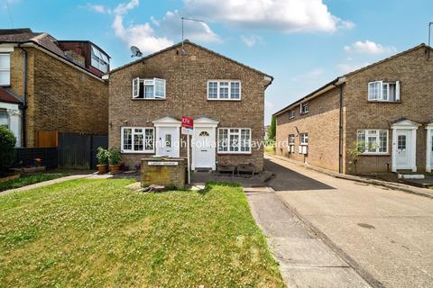1 Langley Gardens, Bromley, BR2 9TX