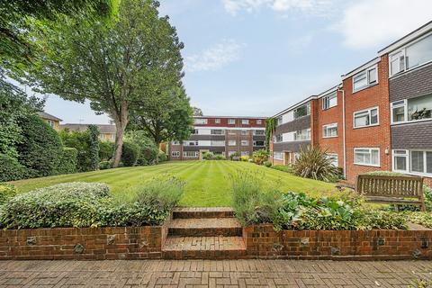 7, Royal Court Deer Park Close, Kingston Upon Thames, KT2 7TW