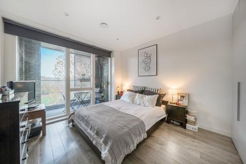 1 bedroom flat for sale, Woods Road, Peckham, London, SE15