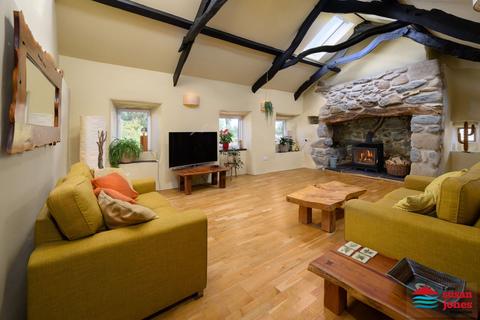 undefined, Llangybi, Pwllheli, LL53