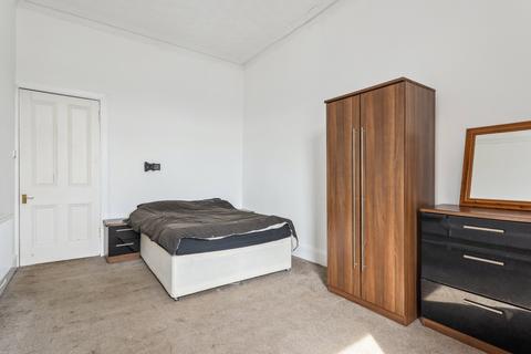 3/2, 37 Crow Road, Glasgow, G11 7RT