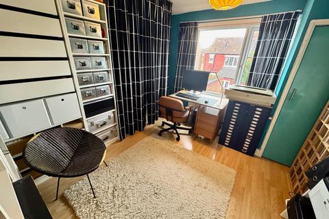 20 Beadon Grove, Middlesbrough, TS5 4NT