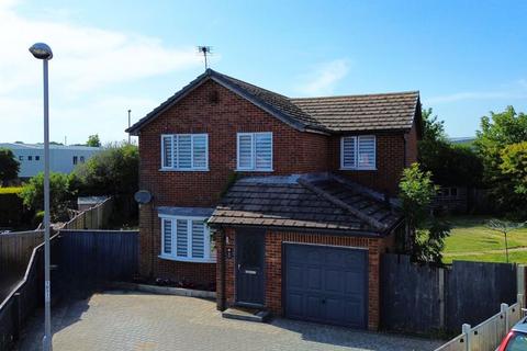 4 bedroom detached house for sale, Donnington Drive, Mudeford