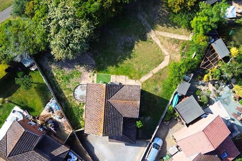4 bedroom detached house for sale, Donnington Drive, Mudeford