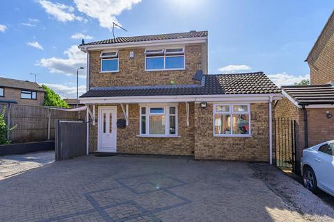 10 Ascot Close, Bedworth, CV12 8TB