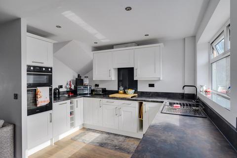 10 Ascot Close, Bedworth, CV12 8TB