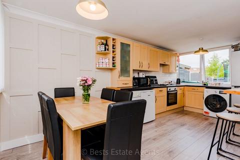 3 bedroom end of terrace house for sale, Halton Brook Avenue, Runcorn