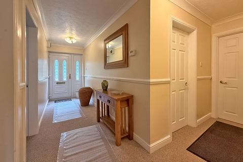 3 bedroom detached bungalow for sale, Carnoustie Close, Bloxwich, Walsall