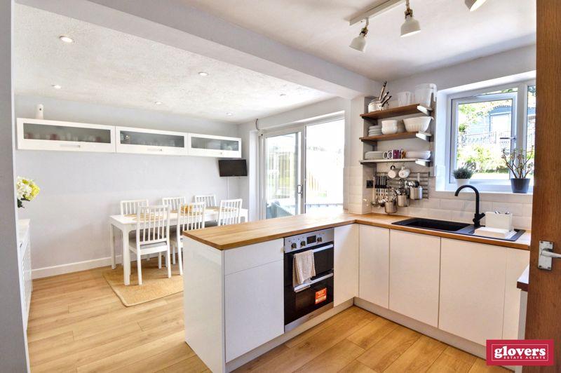 Dining kitchen