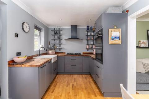 undefined, 16 Parkfield Drive, Triangle, HX6 3PJ
