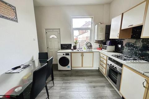 2 bedroom terraced house for sale, Albert Street, Bury