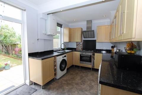 74 Ardrossan Gardens, Worcester Park, KT4 7AX